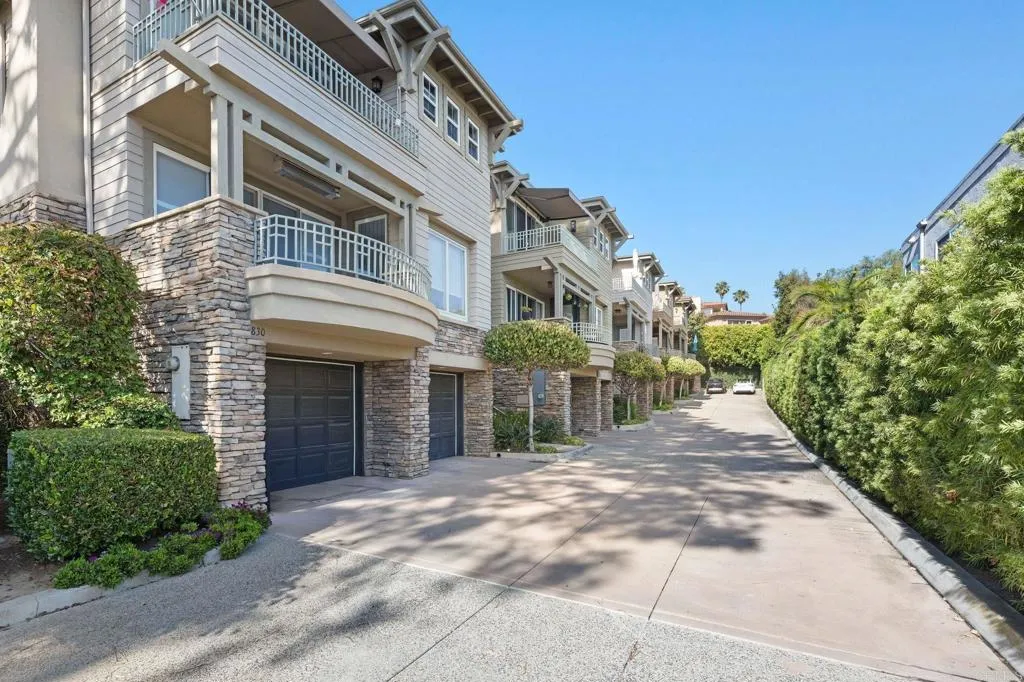 https://cdn.realtyfeed.com/cdn/127/306471595/e2efdd990b675cacb24c6bc553a2f77d.webp