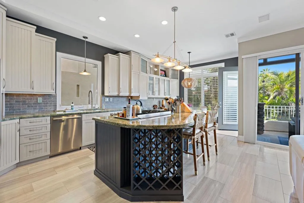 https://cdn.realtyfeed.com/cdn/127/306471595/f81d1b5b43157a38574a2335e6339d36.webp