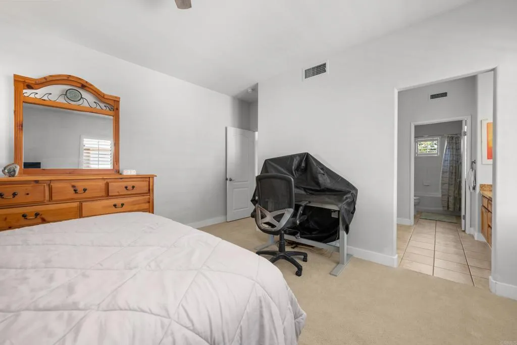 https://cdn.realtyfeed.com/cdn/127/306471633/19c6742d1f576156aaf8e0f8f210184e.webp