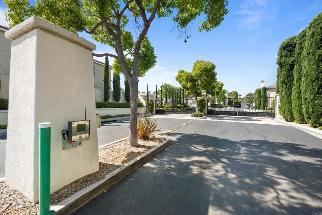 https://cdn.realtyfeed.com/cdn/127/306471633/6dee2e6122ec525655afac2a4d7eb02b.webp