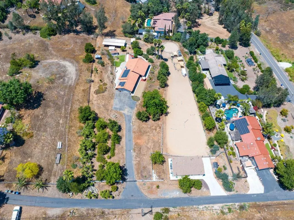 https://cdn.realtyfeed.com/cdn/127/306471713/06592fd731083d75ec7d06bd7dfc766f.webp