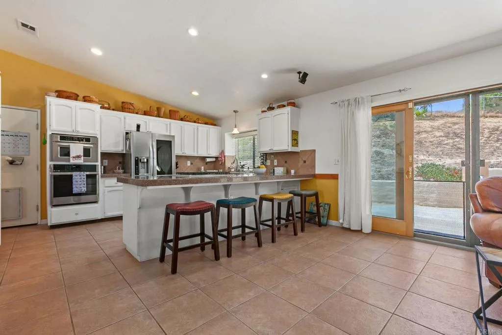 https://cdn.realtyfeed.com/cdn/127/306471713/3338ef3b6d1873544e6e61cffaf95253.webp