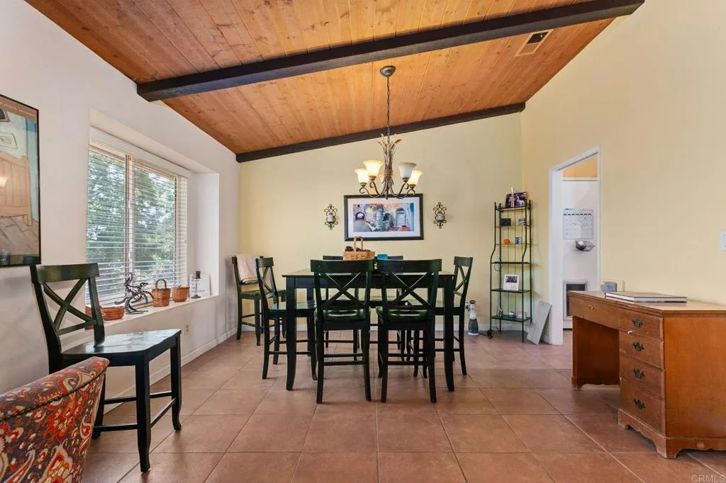 https://cdn.realtyfeed.com/cdn/127/306471713/69df00b7cfaaae57f1fa191eae4acb76.webp