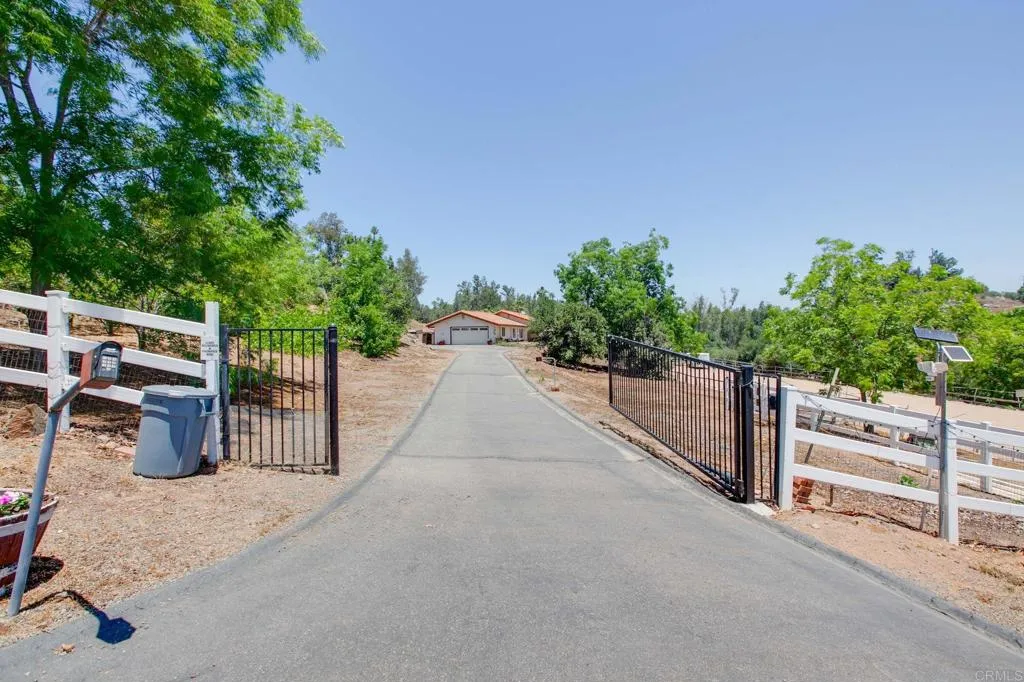 https://cdn.realtyfeed.com/cdn/127/306471713/6eac1673a85756a40eba750ebb34720f.webp