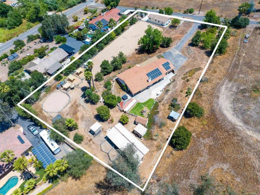 https://cdn.realtyfeed.com/cdn/127/306471713/74e1da15717769625caa585db7047f6e.webp