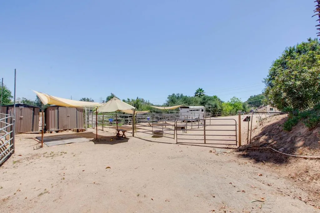 https://cdn.realtyfeed.com/cdn/127/306471713/8c95110962cd00b743b1a94d66baefac.webp