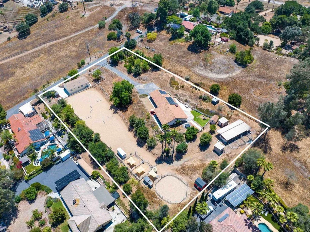 https://cdn.realtyfeed.com/cdn/127/306471713/a3d6b8e841bbec09169ad02c87520fc3.webp