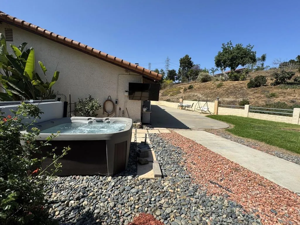 https://cdn.realtyfeed.com/cdn/127/306471713/be846cc5eaab44742250922fabc62ef7.webp
