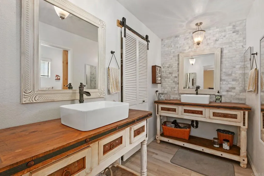 https://cdn.realtyfeed.com/cdn/127/306471713/f6fbe3eba7e4c8c05d2efb066504a722.webp