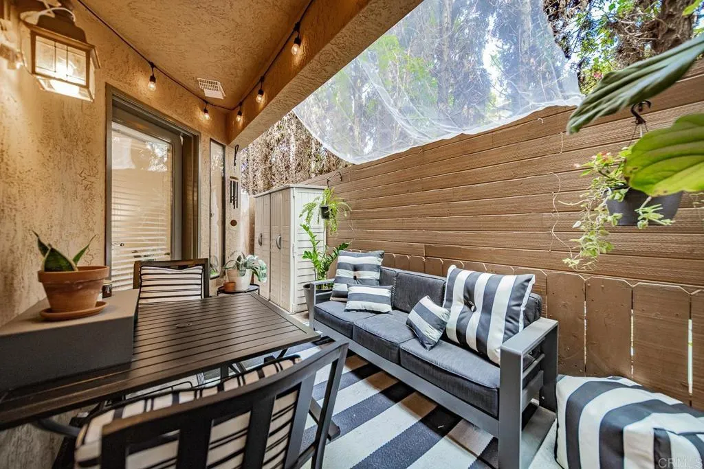 https://cdn.realtyfeed.com/cdn/127/306471738/9fe7d1f5f4f19add559b685cc0a4a8c7.webp