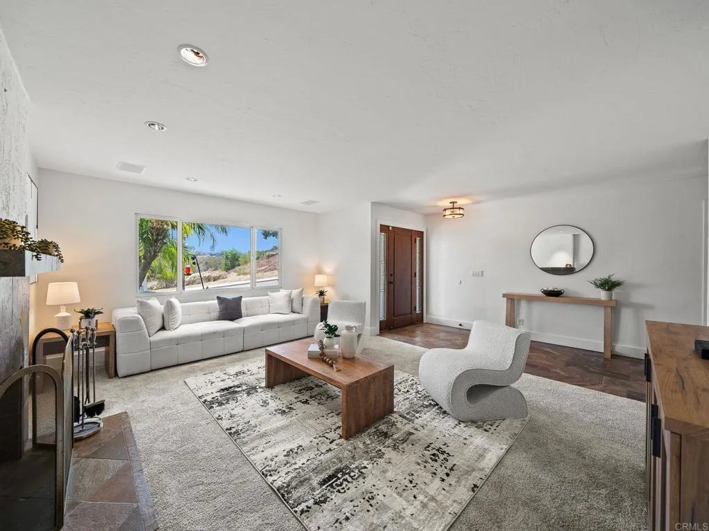 https://cdn.realtyfeed.com/cdn/127/306471746/aacb3f7d803f781e8668ebc5530be7ff.webp