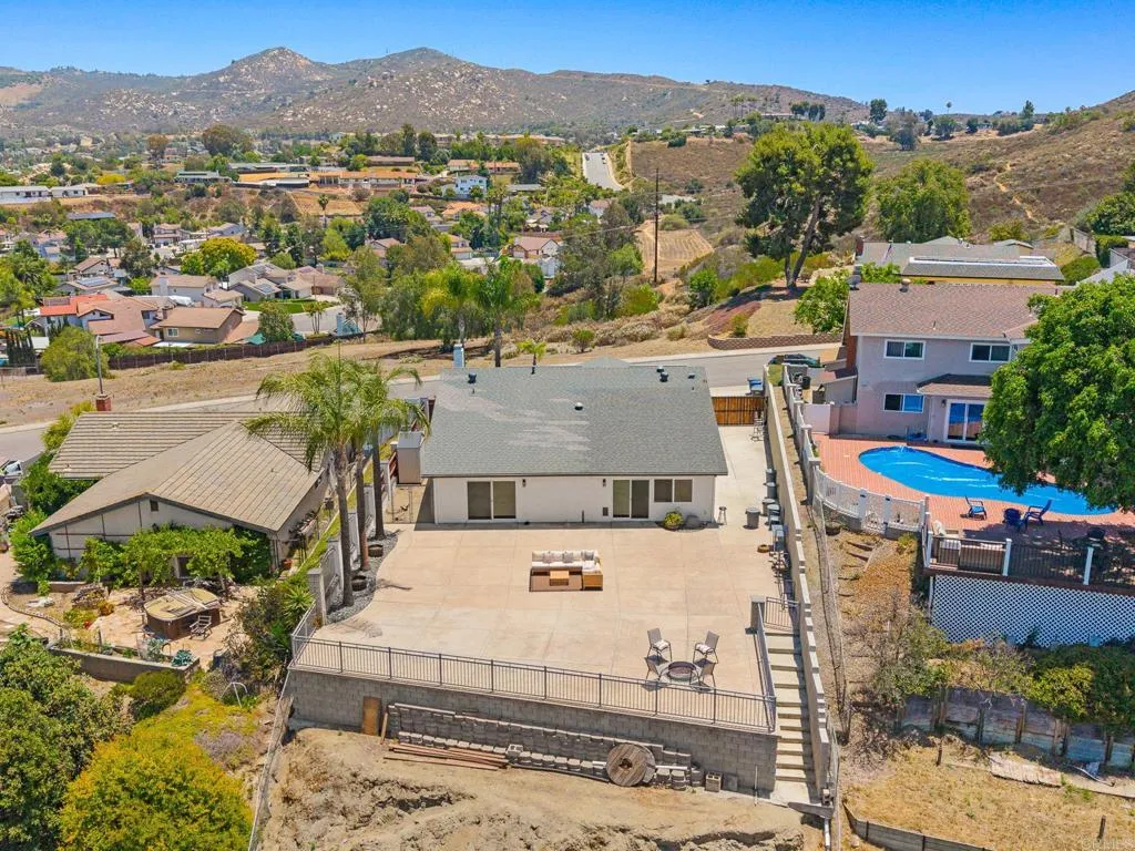 https://cdn.realtyfeed.com/cdn/127/306471746/cc30bedc2e6d3f23ed6ddbdcdf9232f4.webp