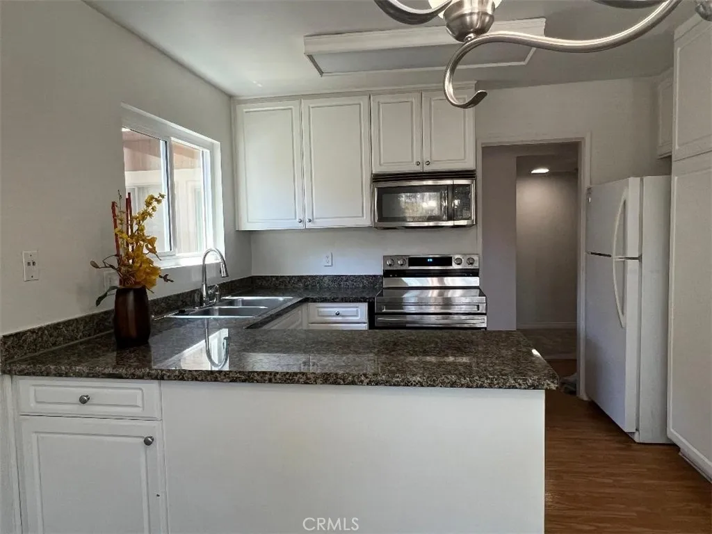 Photo #8: SW25138073 Listing: Photo #8