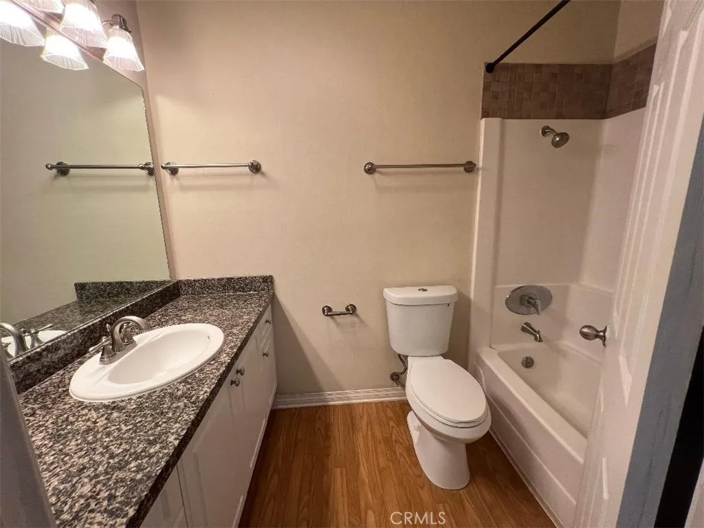 Photo #12: SW25138073 Listing: Photo #12