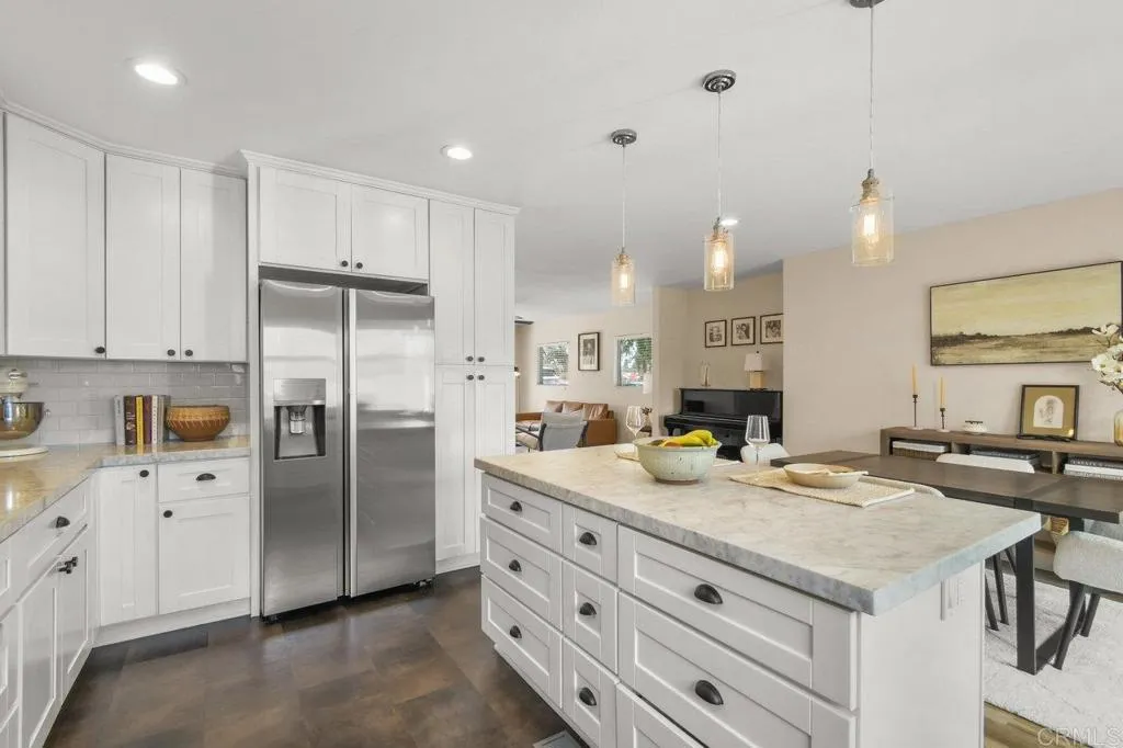 https://cdn.realtyfeed.com/cdn/127/306471803/d6a94b1f6a245764fbc68858a705b046.webp