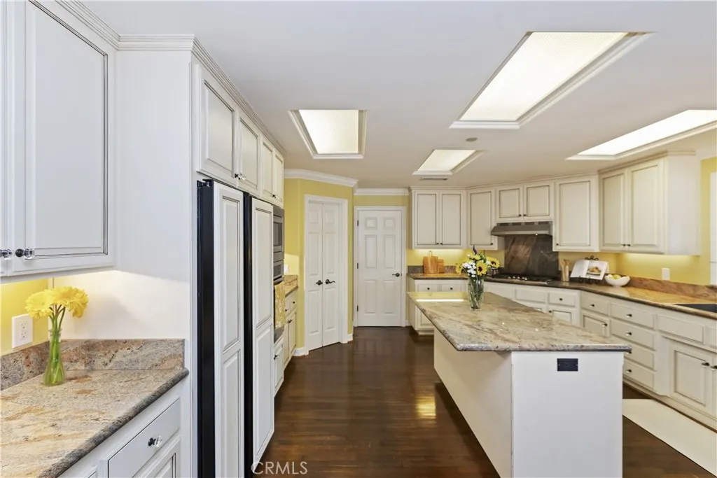 https://cdn.realtyfeed.com/cdn/127/306471818/12da9be80ba7ba02719362a3d8ff4cd2.webp