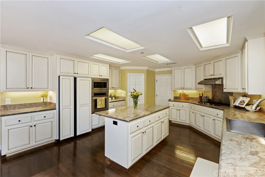 https://cdn.realtyfeed.com/cdn/127/306471818/3ef34e169425391663efcee2fa7ed455.webp
