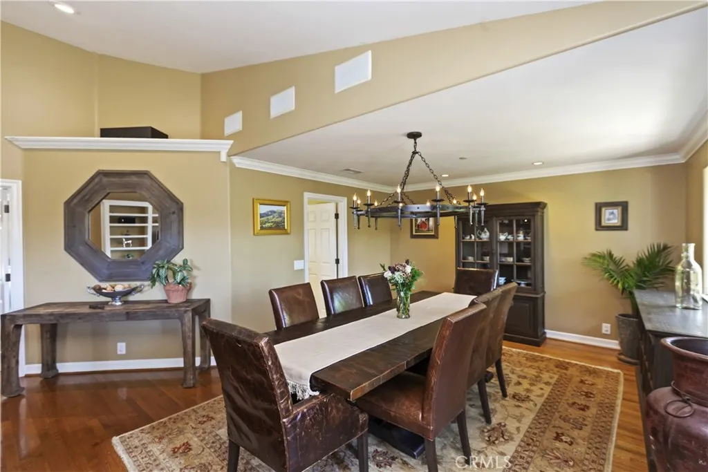 https://cdn.realtyfeed.com/cdn/127/306471818/45daf92be7341d71d8b724b2ce2c72d8.webp