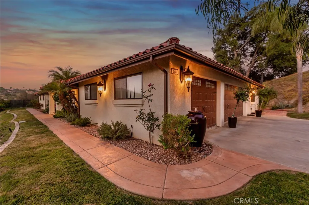 https://cdn.realtyfeed.com/cdn/127/306471818/5c96a997ef7418bb1101d50863f1b34b.webp
