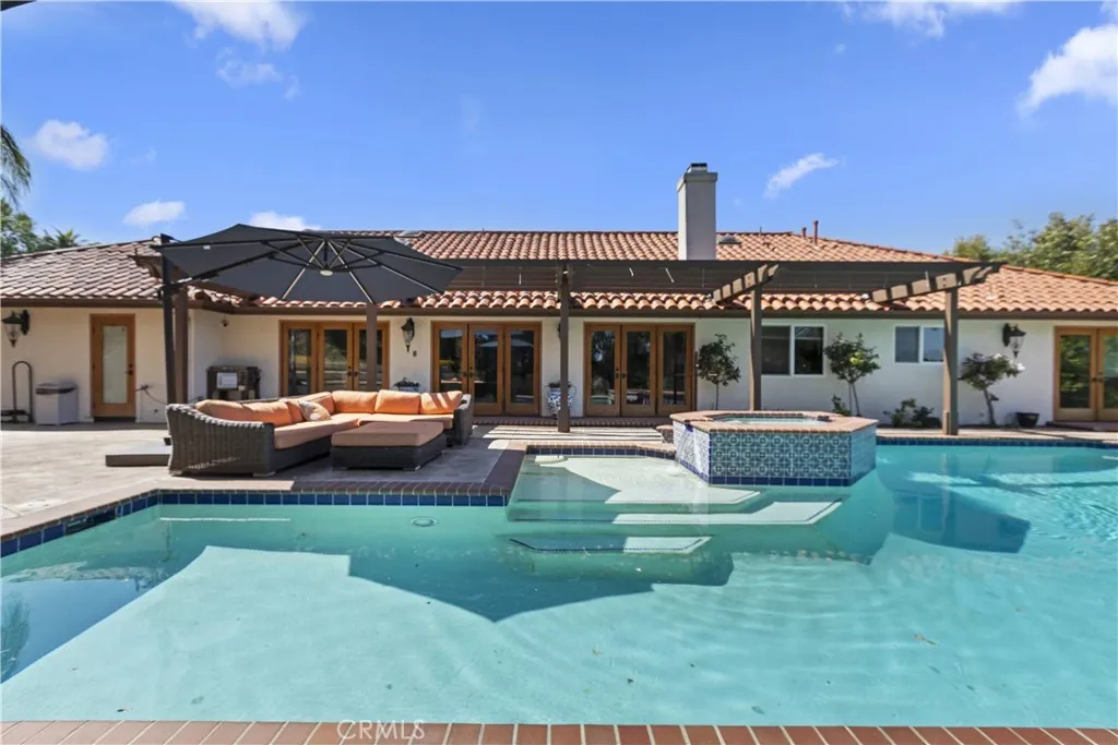 https://cdn.realtyfeed.com/cdn/127/306471818/b46e64f69a2842554575356f02968f37.webp