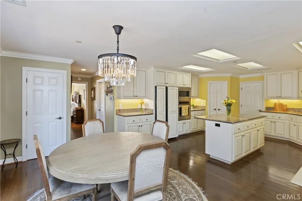 https://cdn.realtyfeed.com/cdn/127/306471818/dbeb0e558aaaa9710272c3046f59af45.webp
