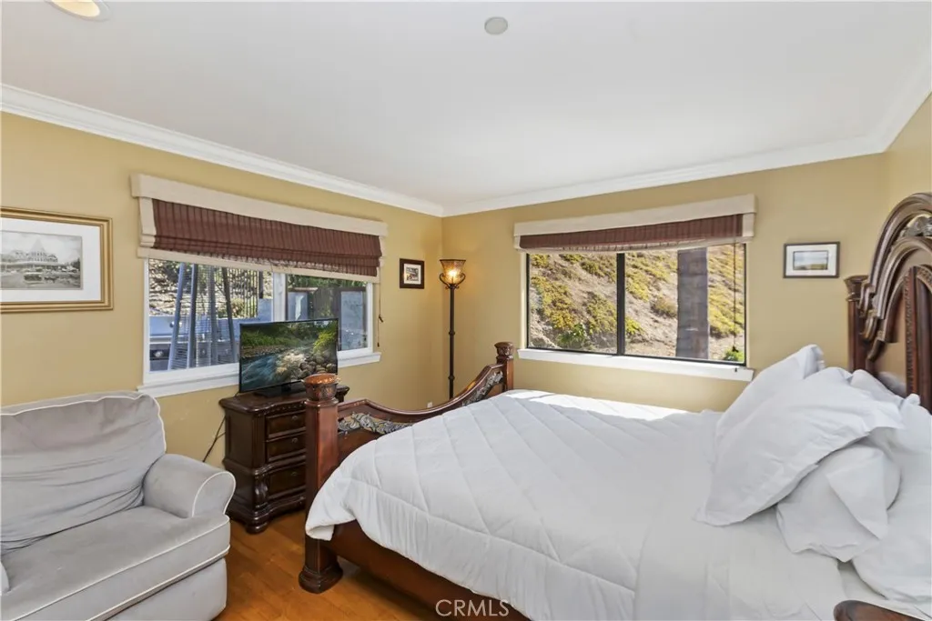 https://cdn.realtyfeed.com/cdn/127/306471818/fcc9ebdbdc705ac776a2e49f5301bc58.webp