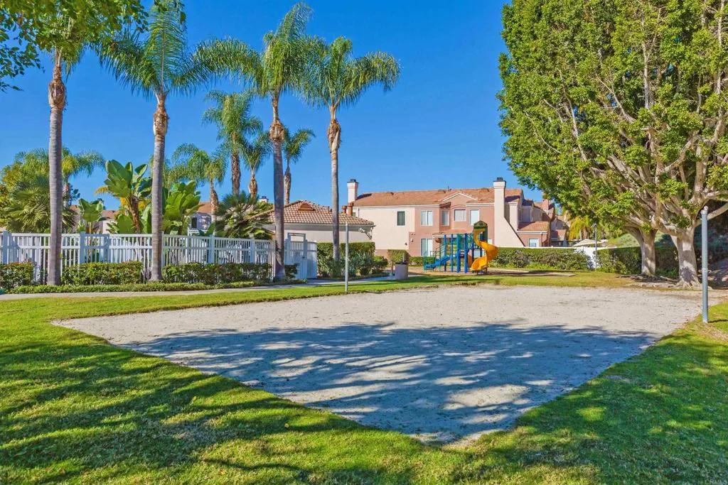 https://cdn.realtyfeed.com/cdn/127/306471828/07450d58c23a2949685b05dca1f2d1d2.webp
