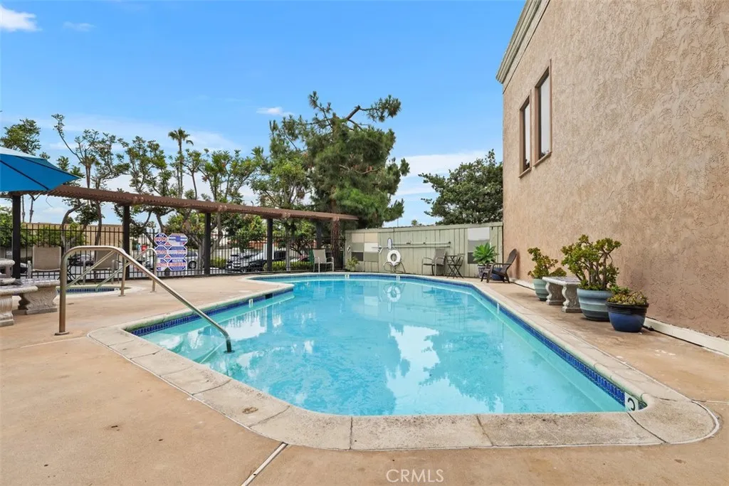 Photo #25: IV25138202 Listing: Photo #25