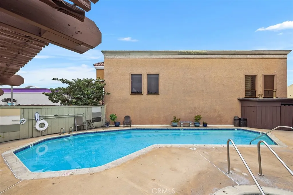 https://cdn.realtyfeed.com/cdn/127/306471887/c6f92626761ce98b27c1c1ecf7effcdb.webp