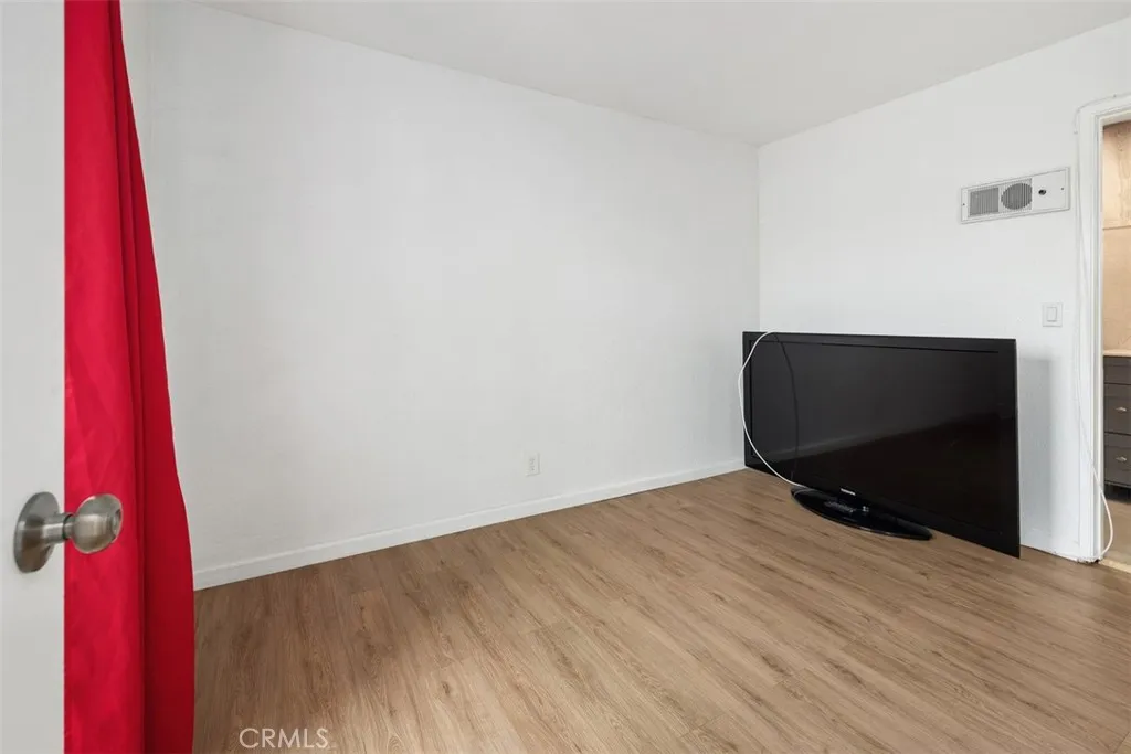 Photo #21: IV25138202 Listing: Photo #21