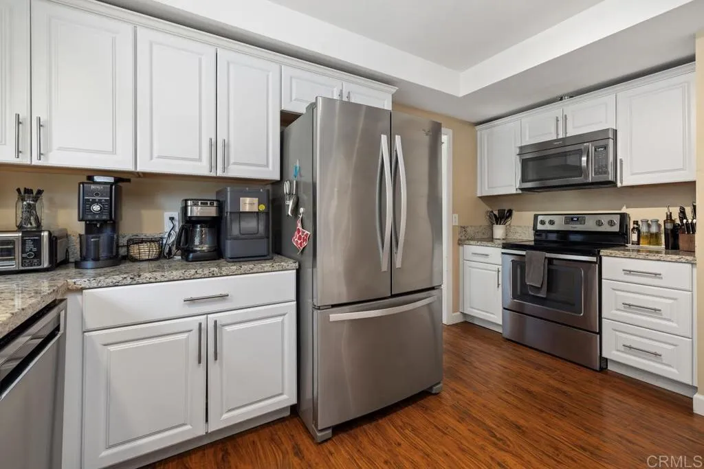 https://cdn.realtyfeed.com/cdn/127/306471895/283f5e1813ca06f45f1c77bee8ec963e.webp