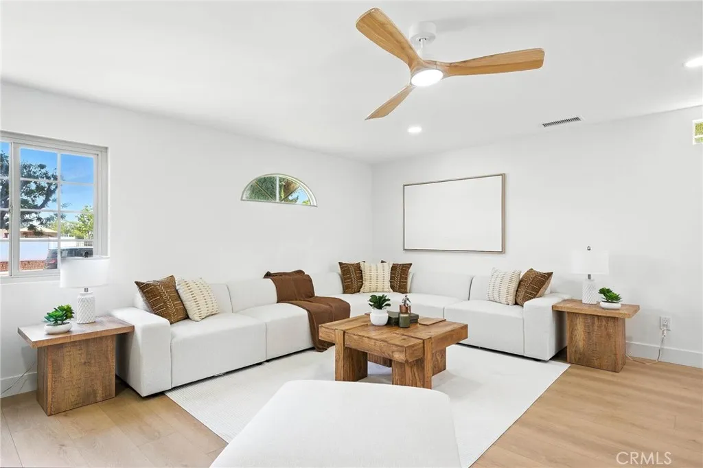 https://cdn.realtyfeed.com/cdn/127/306471911/39b53913aebef7d67551a067099a4233.webp