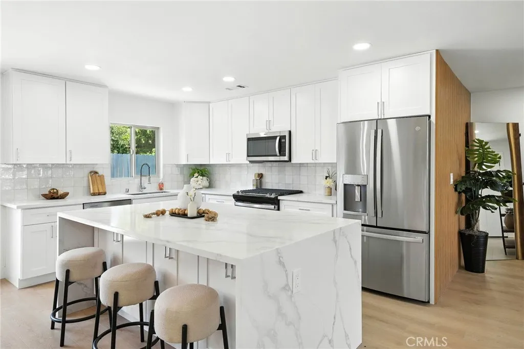 https://cdn.realtyfeed.com/cdn/127/306471911/ab0c28485500d8d5feab158f9c4d364a.webp