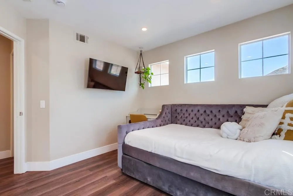 https://cdn.realtyfeed.com/cdn/127/306472153/e3348c254067097420802b7f23c69f97.webp