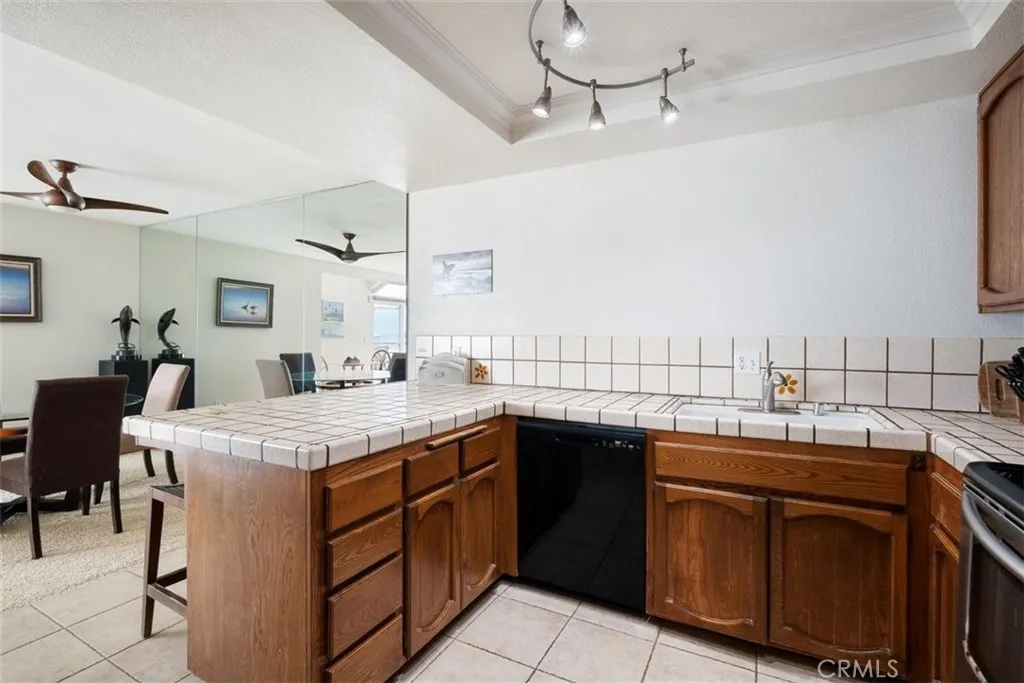 https://cdn.realtyfeed.com/cdn/127/306472170/2fc7a003f325c473a23d163f3c28954f.webp