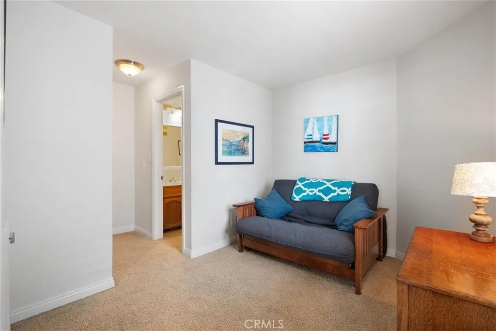 https://cdn.realtyfeed.com/cdn/127/306472170/daffd77fbbe8b33bd3af2f6d5dbbc997.webp