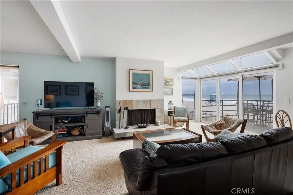 https://cdn.realtyfeed.com/cdn/127/306472170/f64d19cff93a460f2bfcaa797a17978d.webp