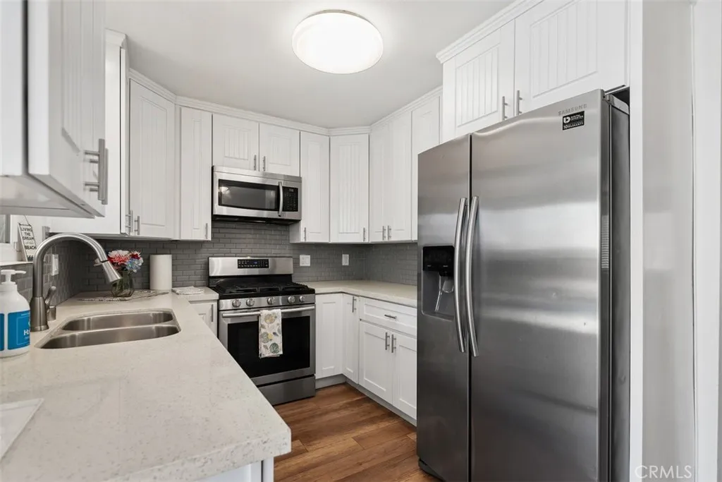 https://cdn.realtyfeed.com/cdn/127/306472201/c32008d24a505ac0c8e574af7ecbc398.webp