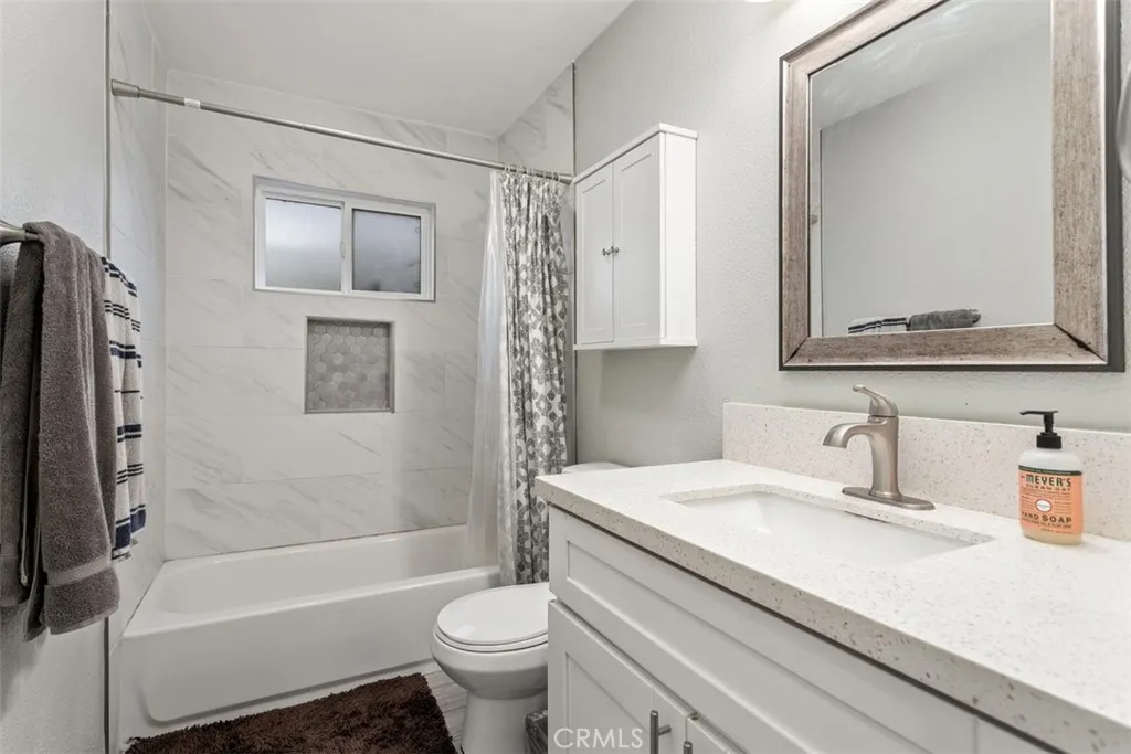 https://cdn.realtyfeed.com/cdn/127/306472201/f3c9b1d69ff92c655219309edaf48d7f.webp