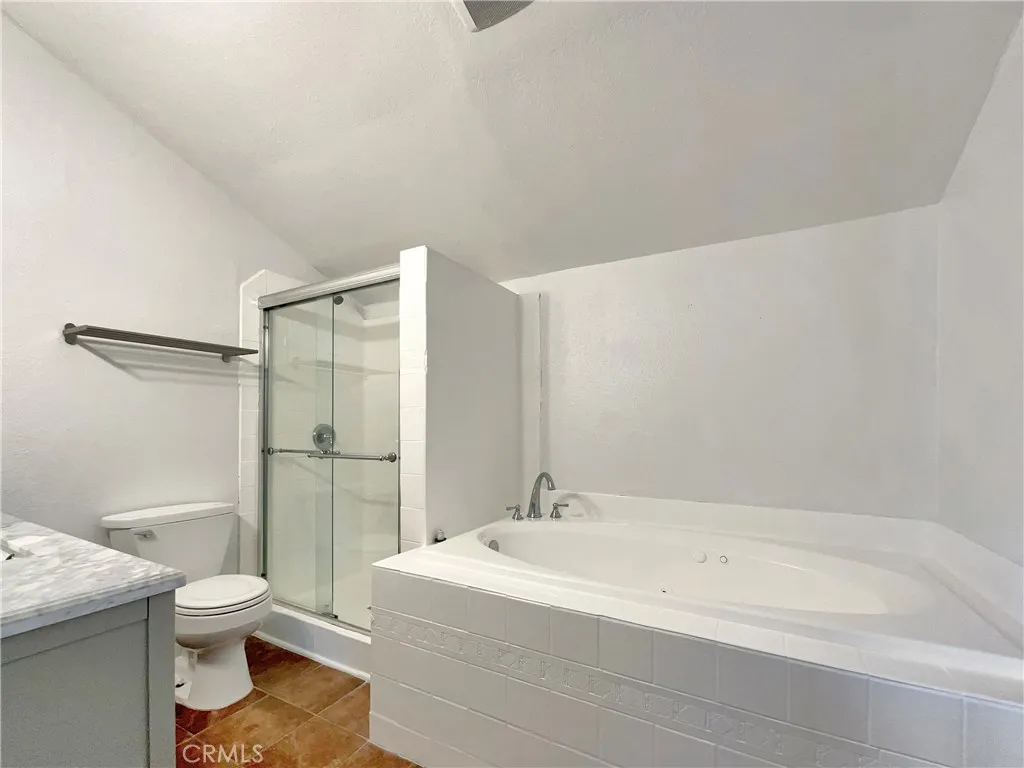 Photo #13: CV25138452 Listing: Photo #13