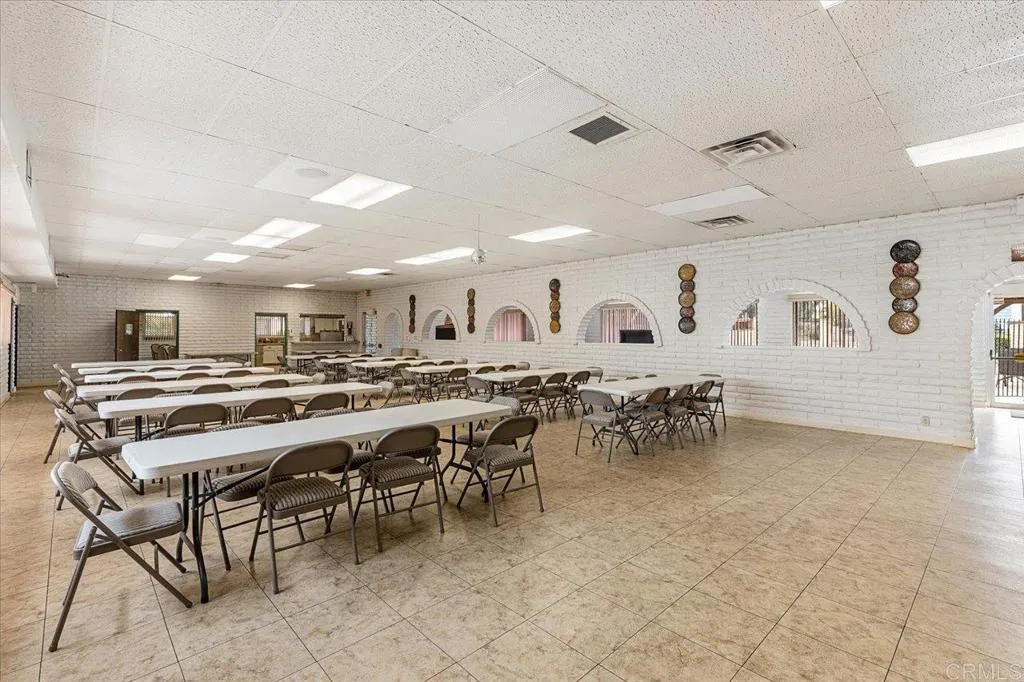 https://cdn.realtyfeed.com/cdn/127/306472327/11ceb161c0059709b92ee56e22ee9a30.webp