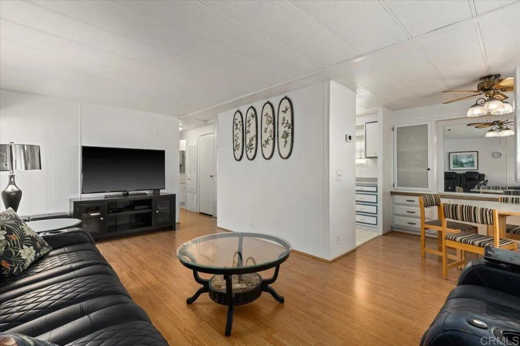 https://cdn.realtyfeed.com/cdn/127/306472327/1f0613c2e98318e845530f00d86b635f.webp