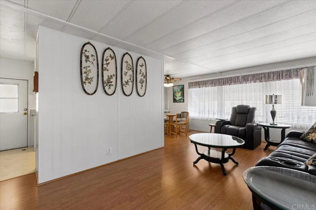 https://cdn.realtyfeed.com/cdn/127/306472327/3795c3c266411bb0b390509519eab4f3.webp