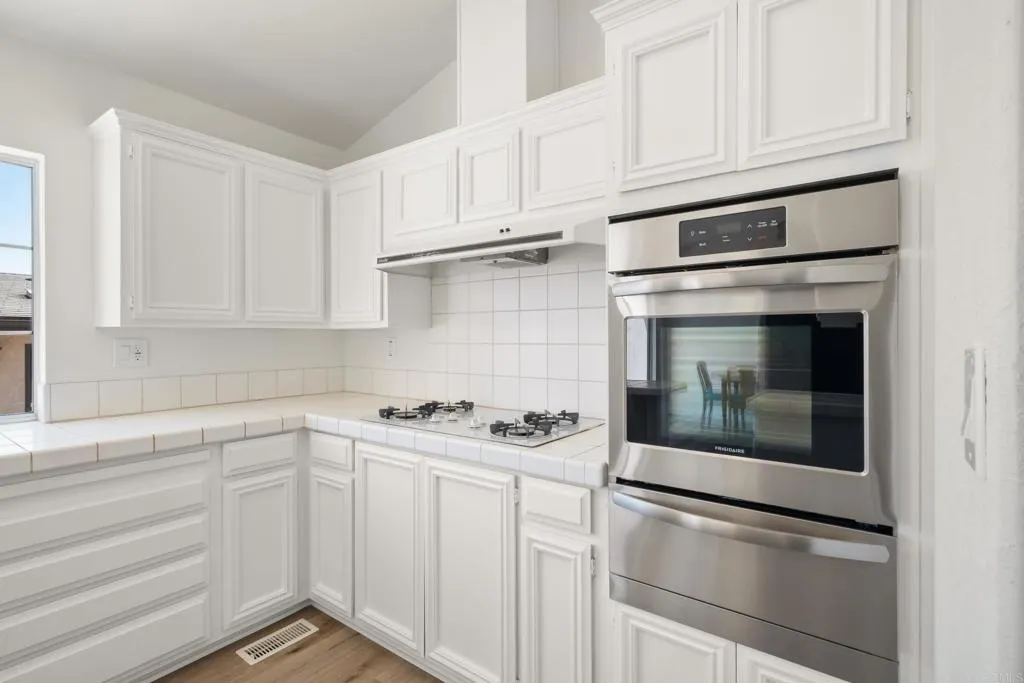 https://cdn.realtyfeed.com/cdn/127/306472344/0b15078f67e6f1bcd3dd3886bac248ec.webp