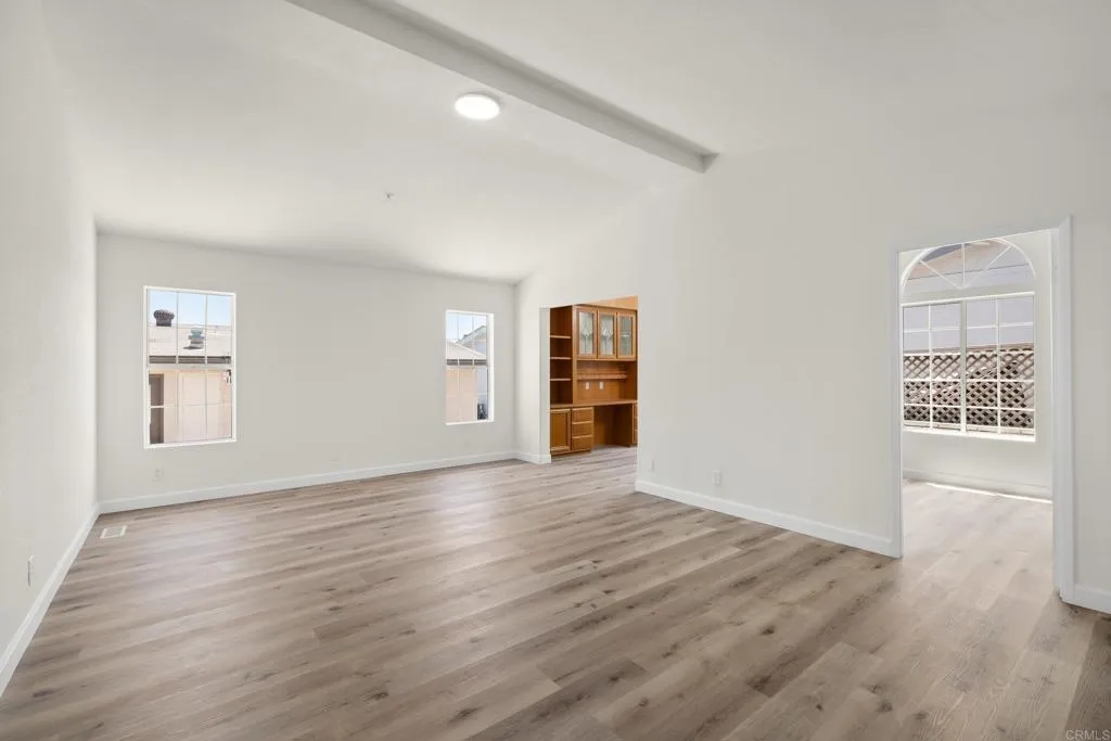 https://cdn.realtyfeed.com/cdn/127/306472344/7ef596dadbbdbd0d6c062519582c36fe.webp