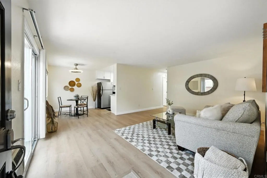 Photo #2: PTP2504623 Listing 