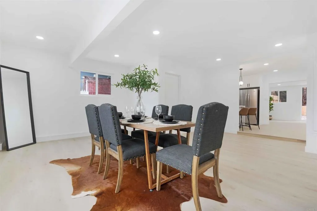 https://cdn.realtyfeed.com/cdn/127/306472430/2fd65cac26fe83881d79fbc5b4871652.webp