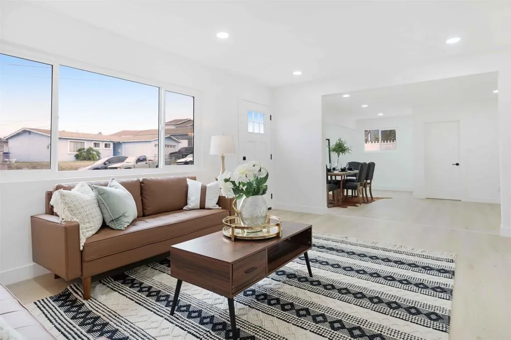 https://cdn.realtyfeed.com/cdn/127/306472430/86fceebb90ea5bc238bcf5eabb656714.webp
