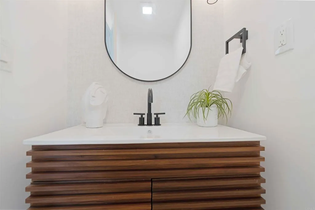 https://cdn.realtyfeed.com/cdn/127/306472430/9247c73bdce80ccf0fe644d0c693374f.webp
