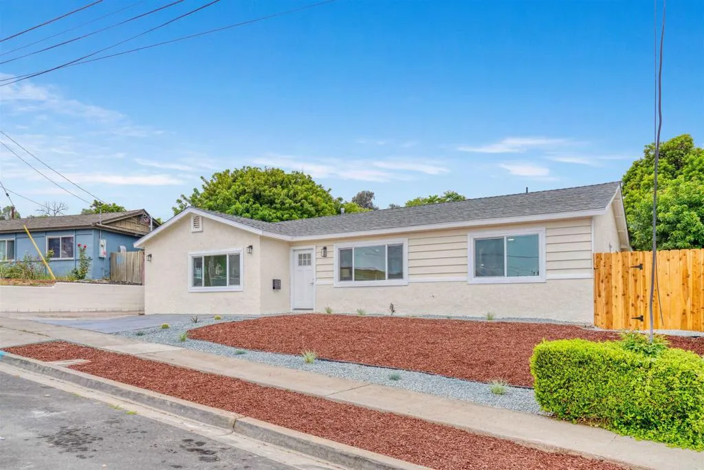 https://cdn.realtyfeed.com/cdn/127/306472430/925cfa4f885c976610005c9fe656ae86.webp